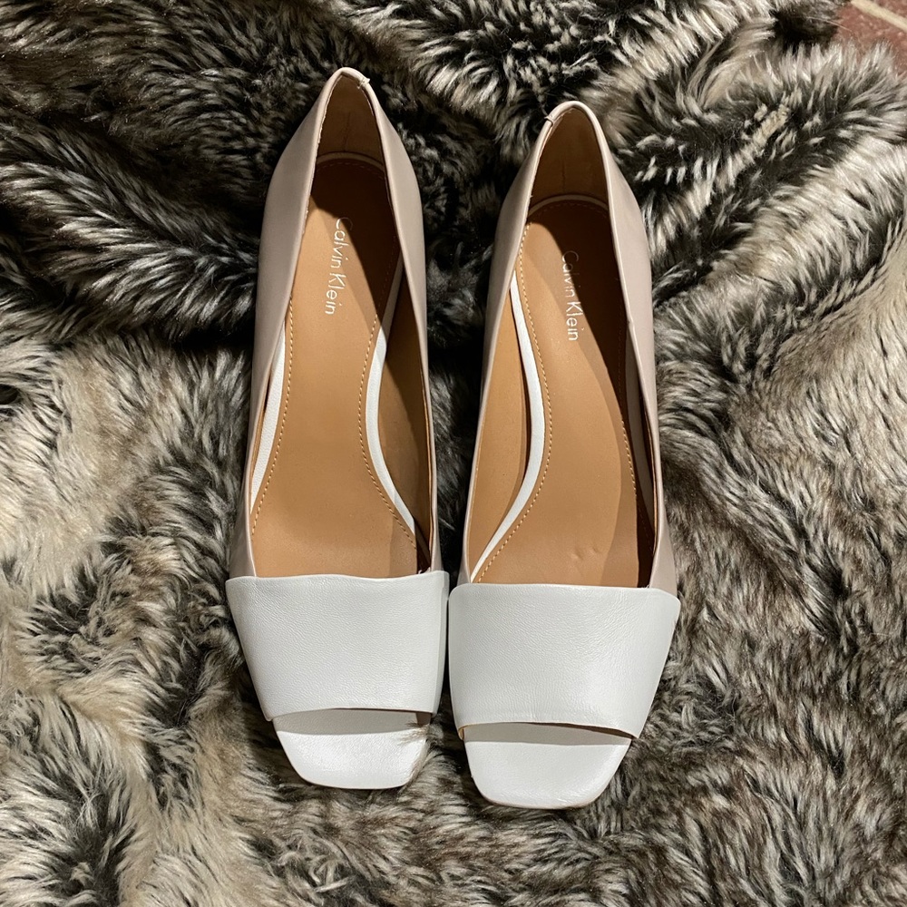 White and tan Calvin Klein
